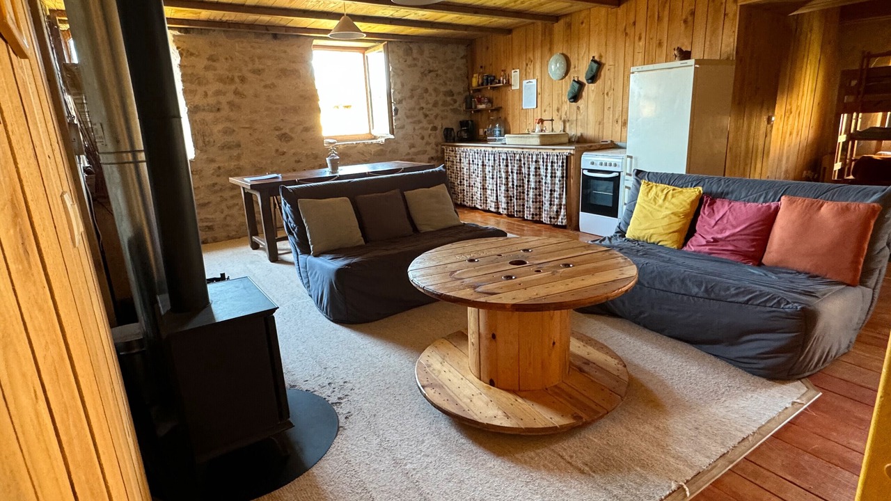 Photo of Livingroom in Saint-Julien-Labrousse