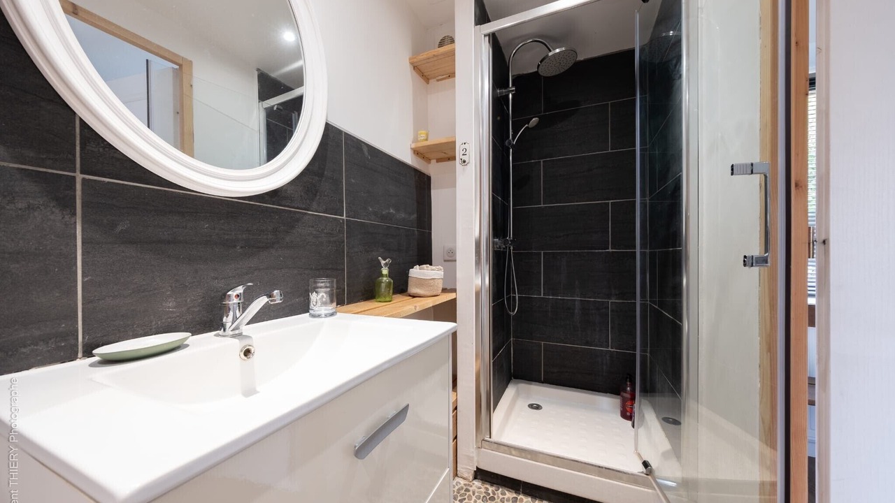 Photo of Bathroom in Girancourt