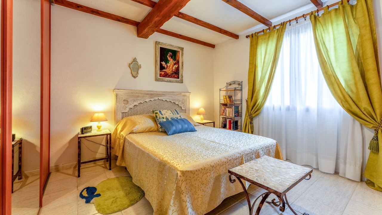 Photo of Bedroom in Entrechaux