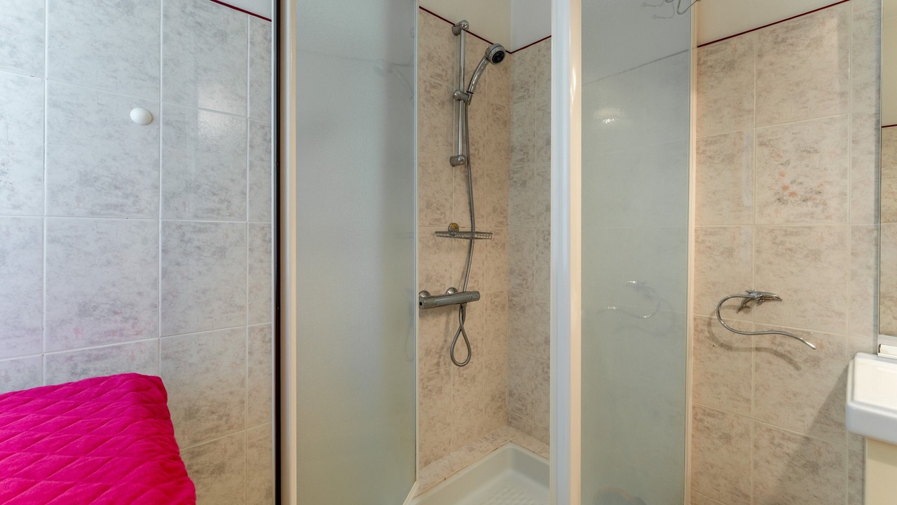 Photo of Bathroom in Entrechaux