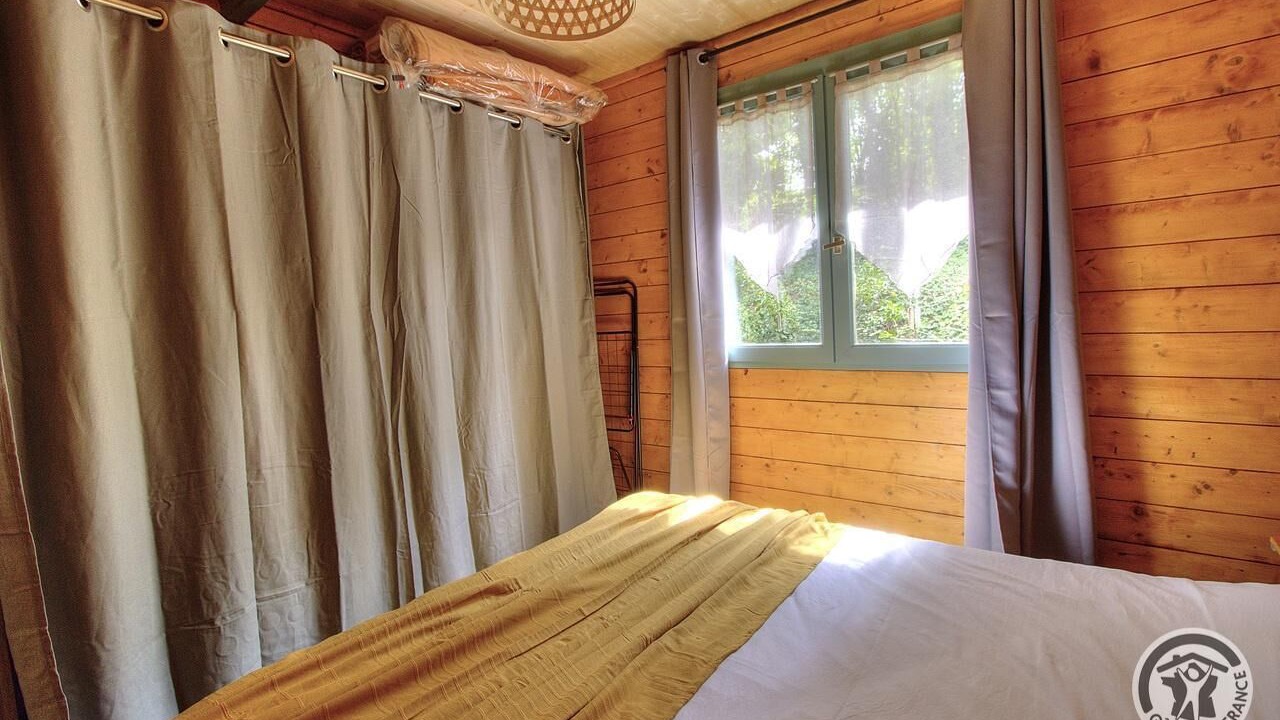 Photo of Bedroom in Meaux-la-Montagne