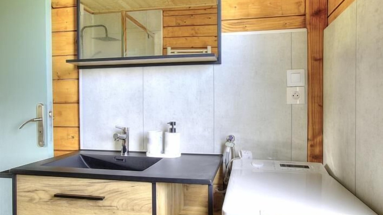 Photo of Bathroom in Meaux-la-Montagne
