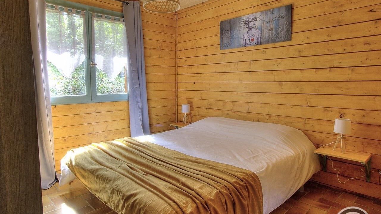 Photo of Bedroom in Meaux-la-Montagne