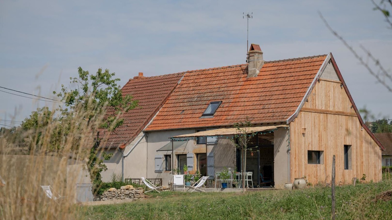 Photo of Outdoor in Saint-Julien-de-Civry