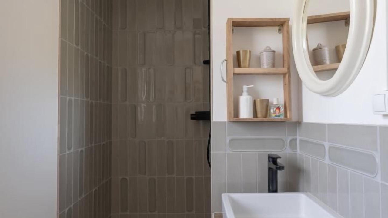 Photo of Bathroom in Saint-Julien-de-Civry