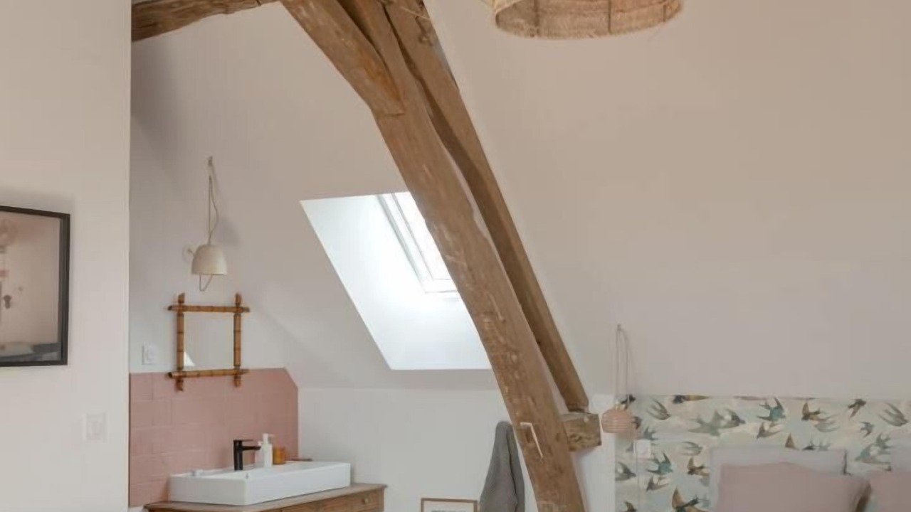 Photo of Bedroom in Saint-Julien-de-Civry