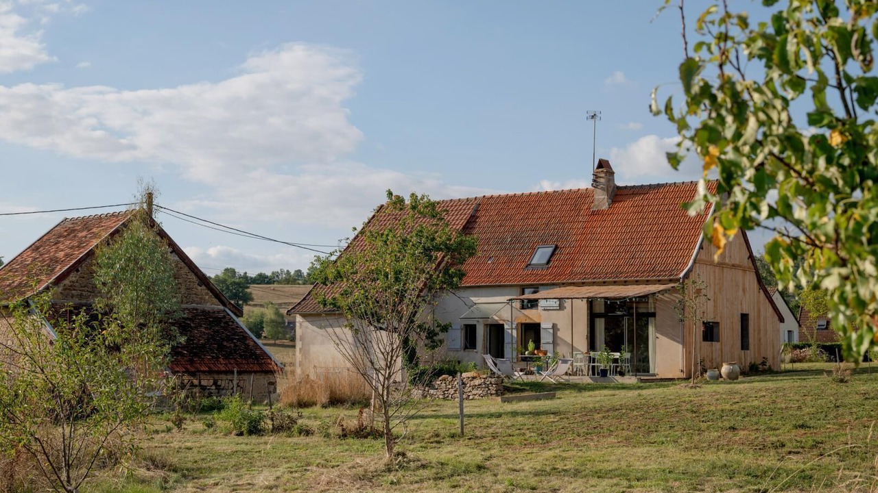 Photo of Outdoor in Saint-Julien-de-Civry