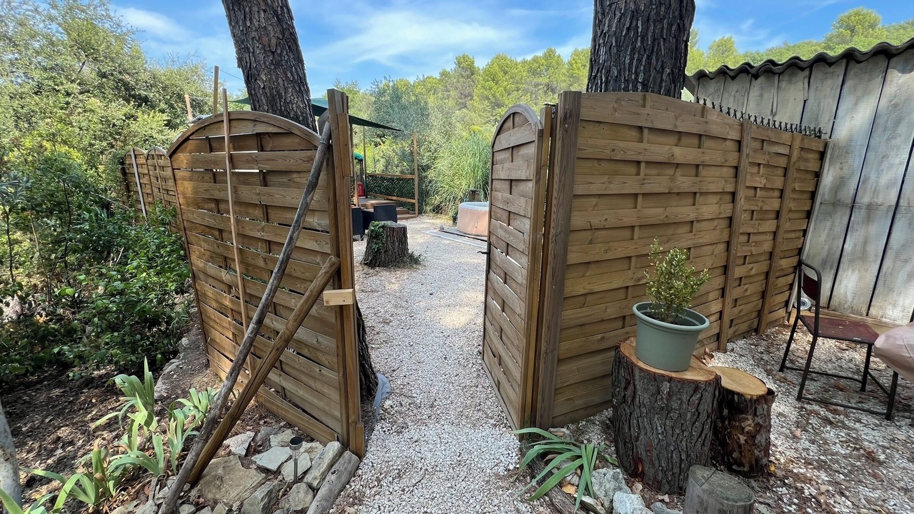 Photo of Outdoor in La Roque-sur-Pernes