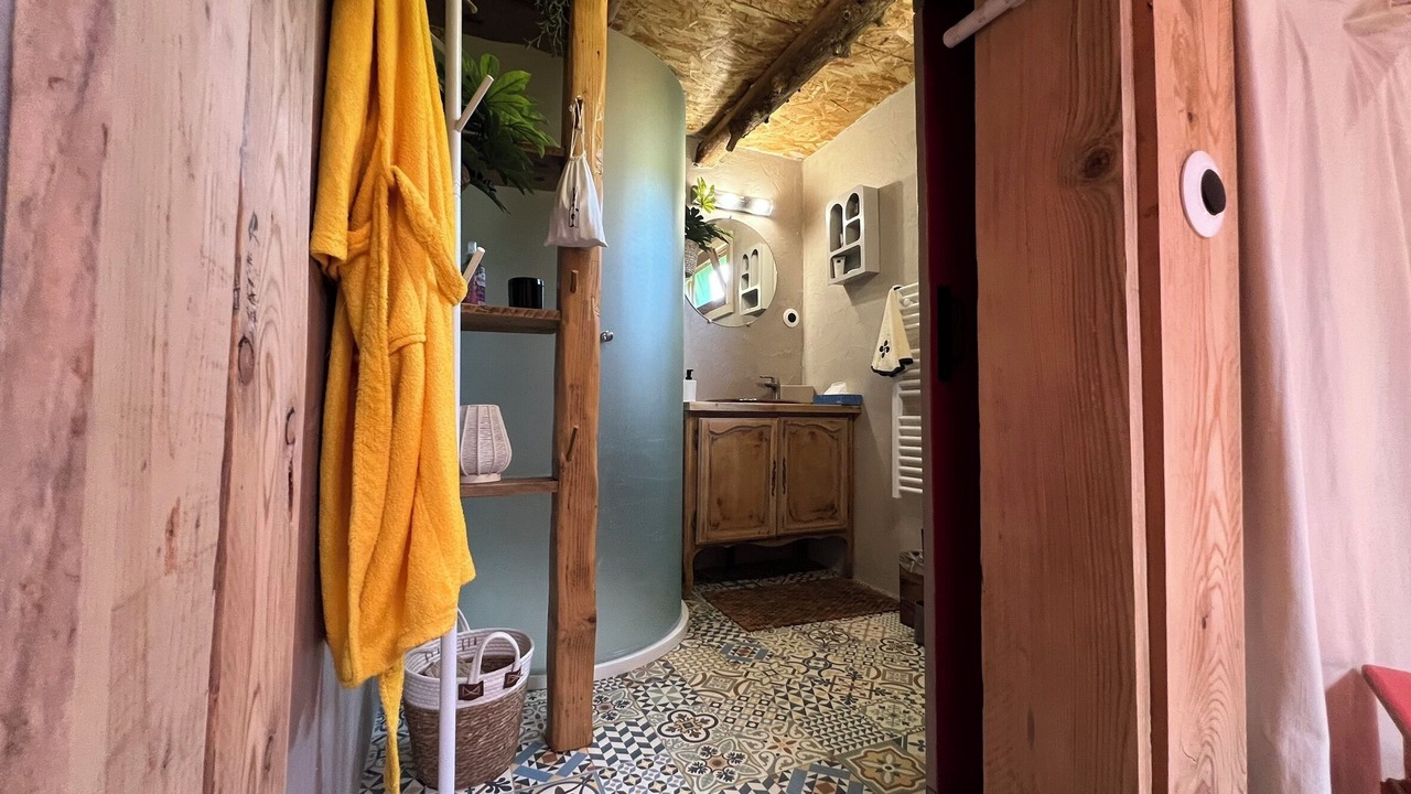 Photo of Bathroom in La Roque-sur-Pernes