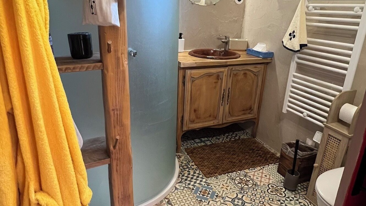 Photo of Bathroom in La Roque-sur-Pernes