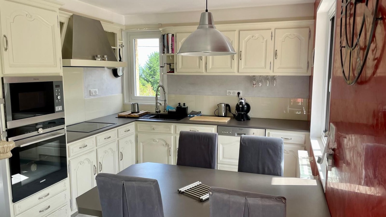 Photo of Kitchen in Montjuzet
