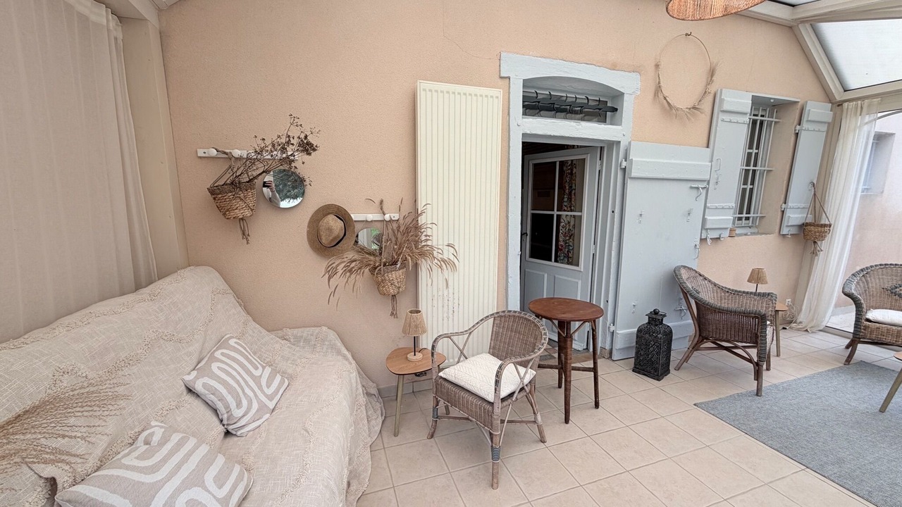 Photo of Livingroom in Saint-Etienne-en-Bresse
