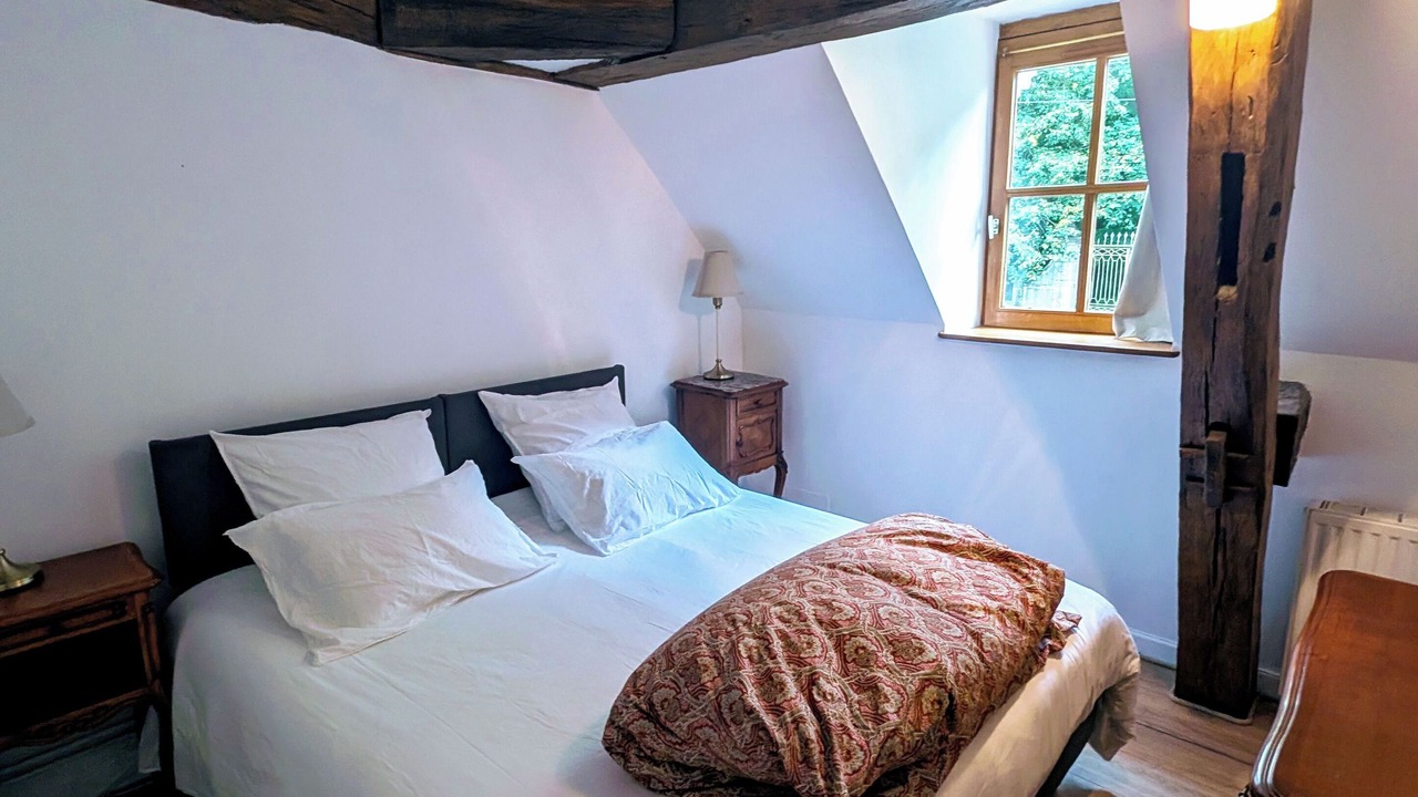 Photo of Bedroom in Saint-Etienne-en-Bresse