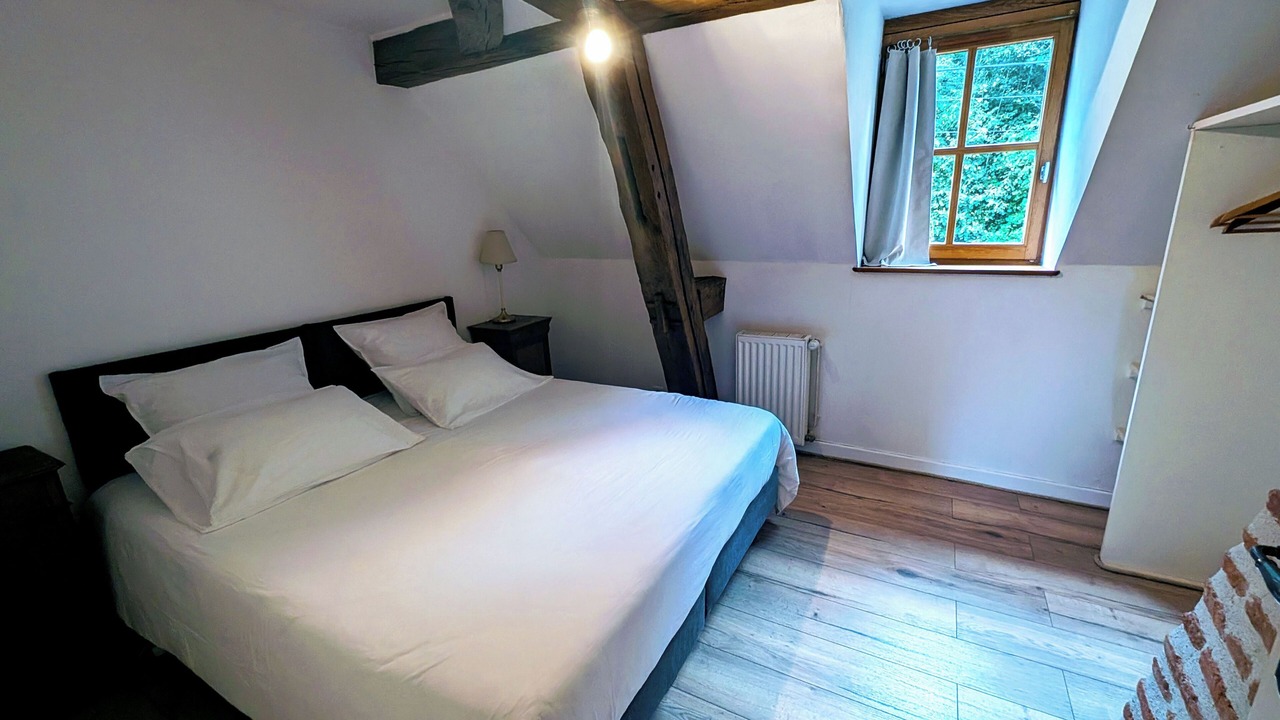 Photo of Bedroom in Saint-Etienne-en-Bresse