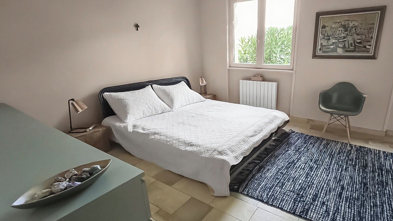 Photo of Bedroom in Anneyron
