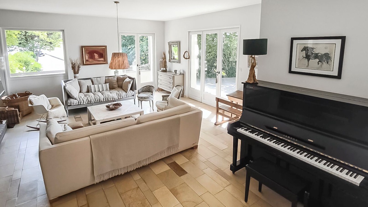 Photo of Livingroom in Anneyron