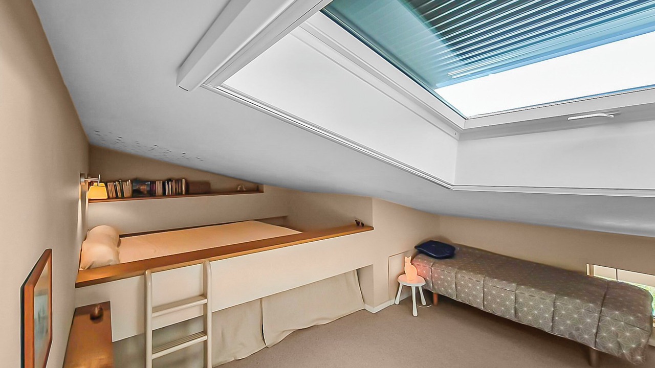 Photo of Bedroom in Anneyron