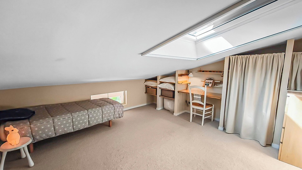 Photo of Bedroom in Anneyron