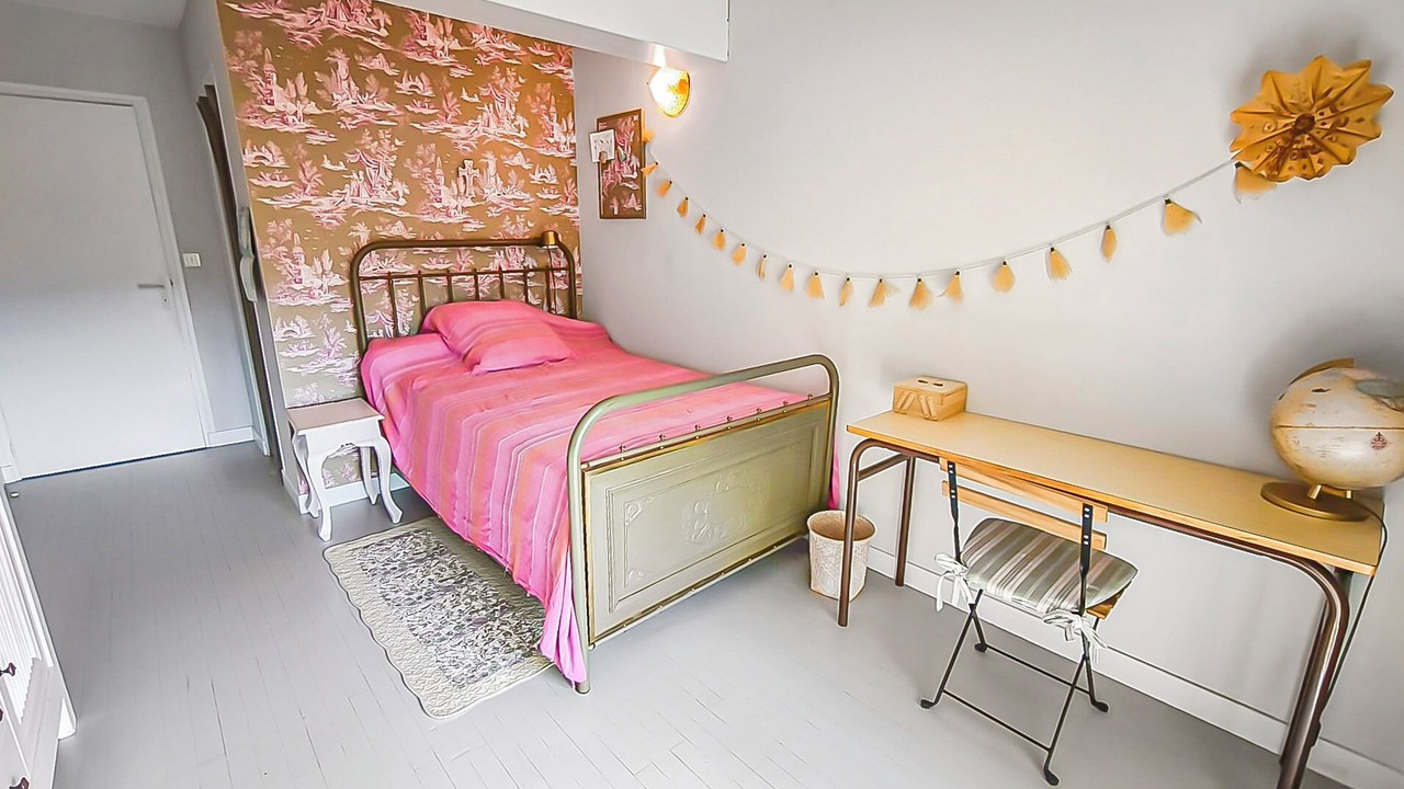 Photo of Bedroom in Anneyron