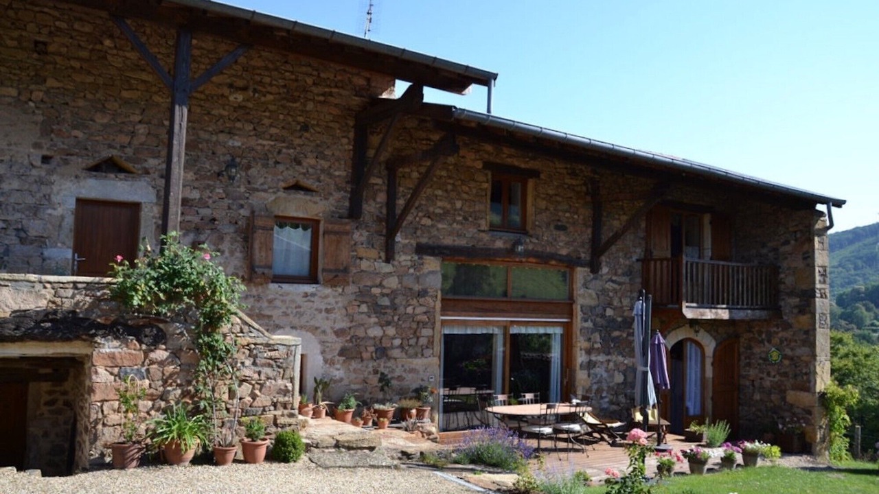 Photo of Outdoor in Bourgvilain