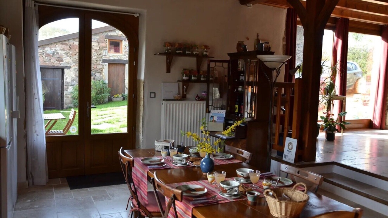 Photo of Others in Bourgvilain