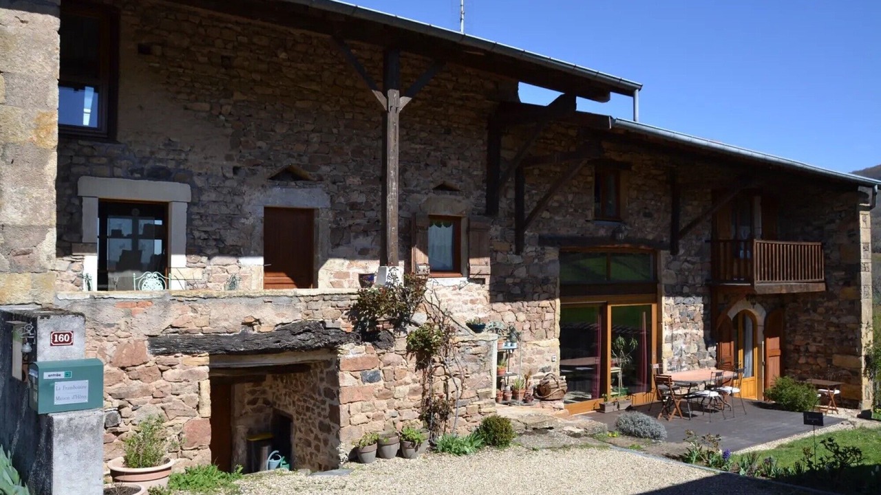Photo of Outdoor in Bourgvilain