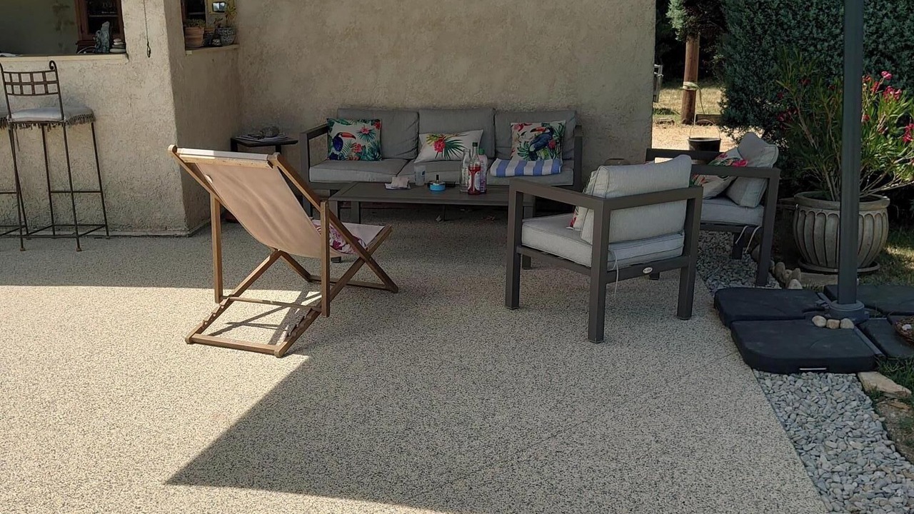 Photo of Patio Balcony in Piegros-la-Clastre
