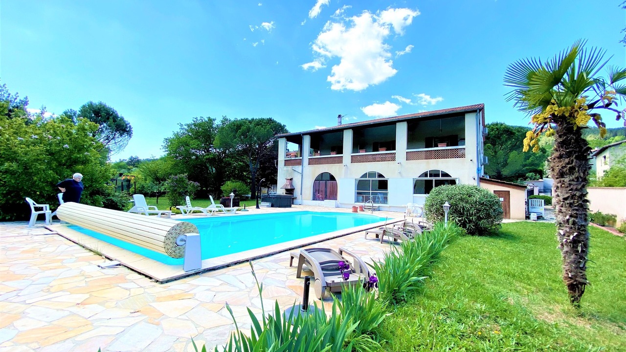 Photo of Outdoor in Mercuer