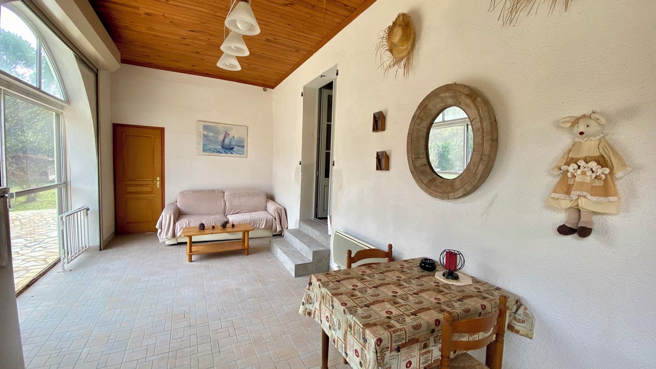 Photo of Livingroom in Mercuer