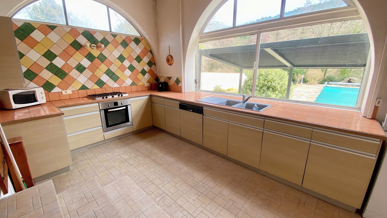 Photo of Kitchen in Mercuer