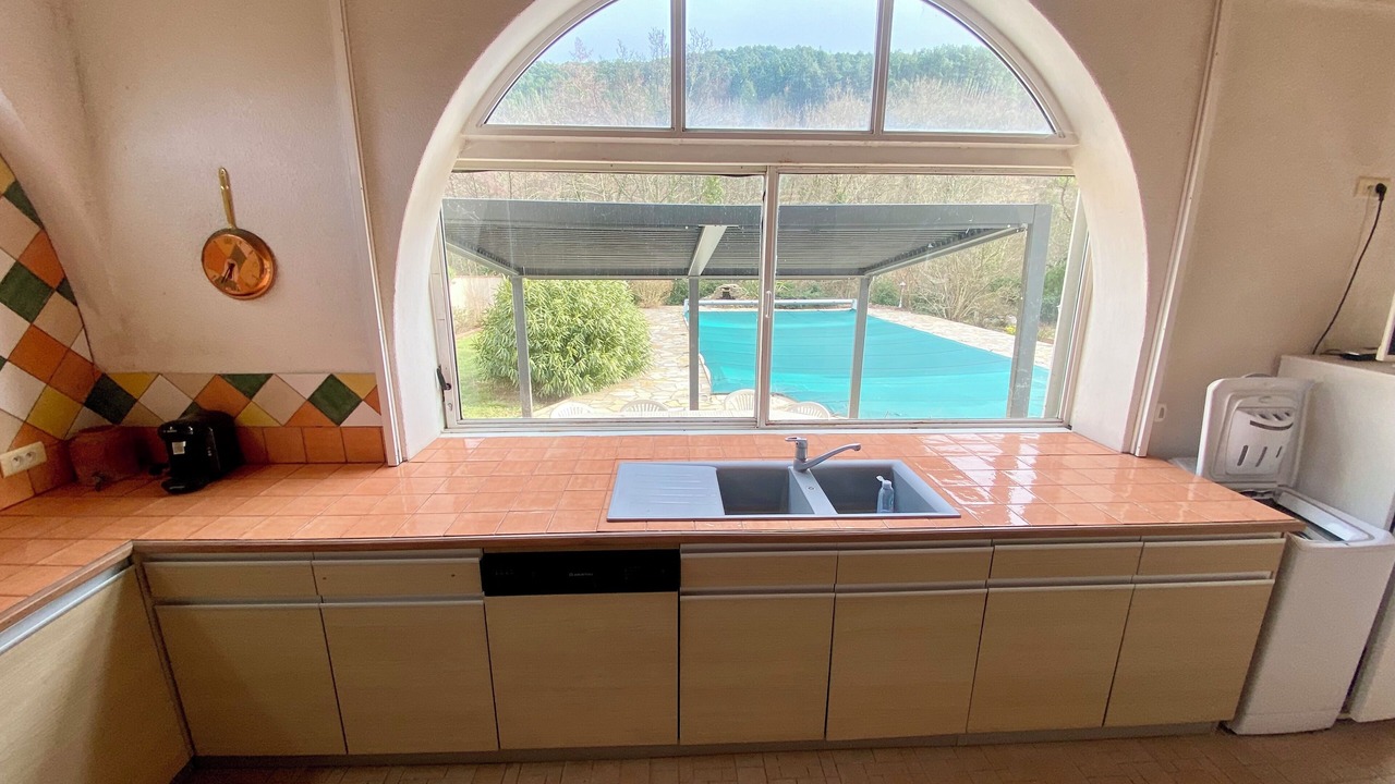 Photo of Kitchen in Mercuer