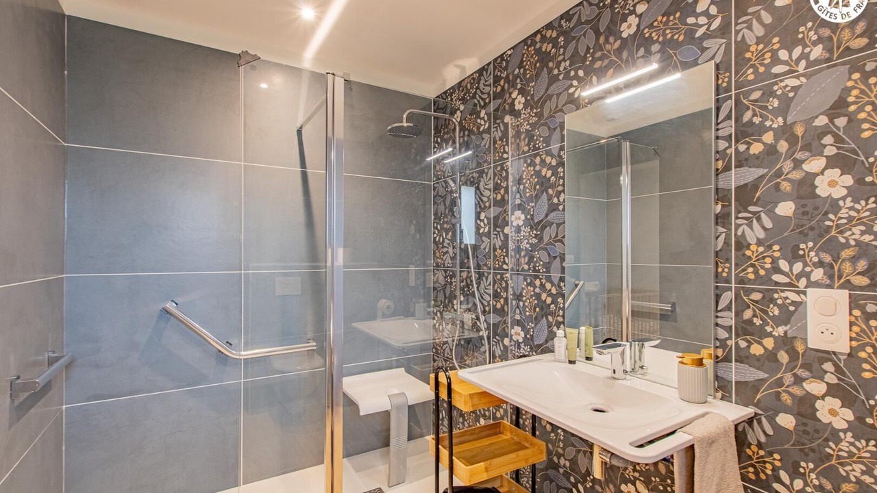 Photo of Bathroom in Jugy