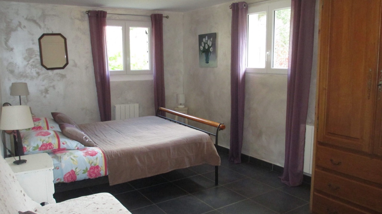Photo of Bedroom in Saint-Julien-Labrousse