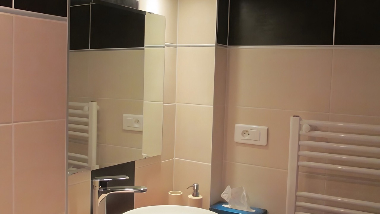Photo of Bathroom in Saint-Julien-Labrousse