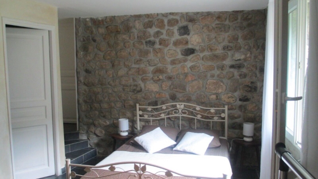 Photo of Bedroom in Saint-Julien-Labrousse