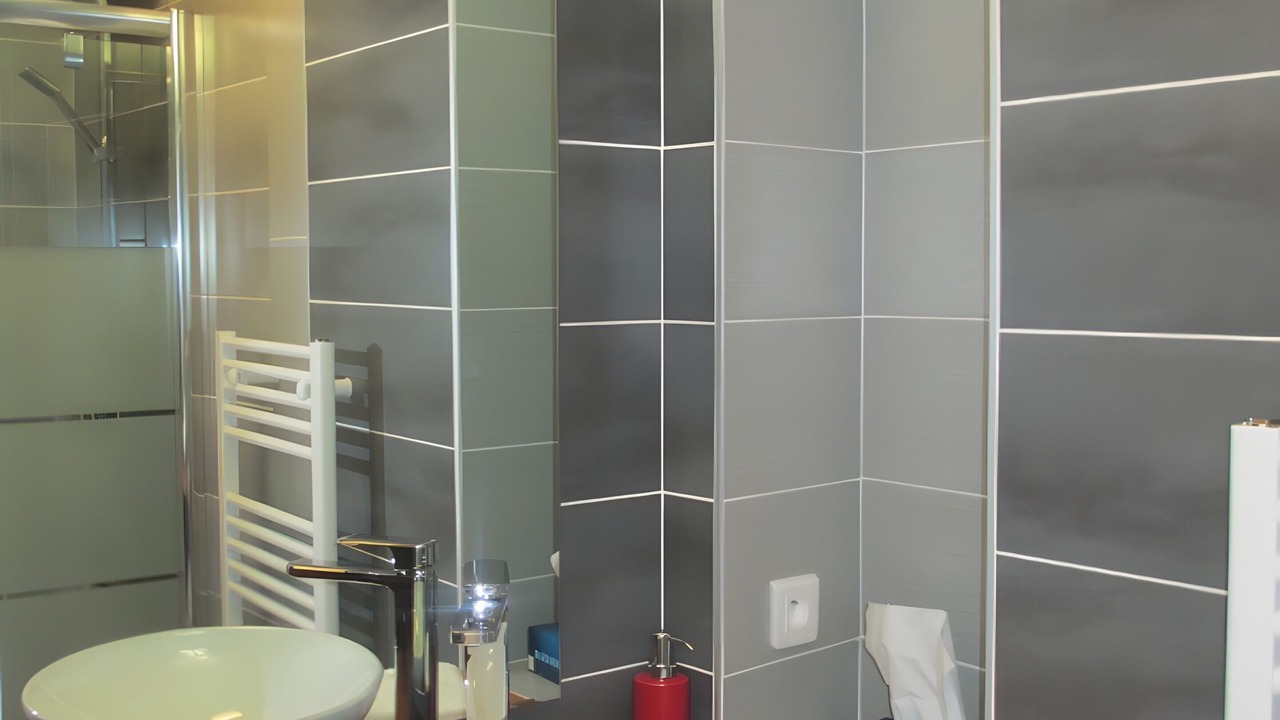Photo of Bathroom in Saint-Julien-Labrousse