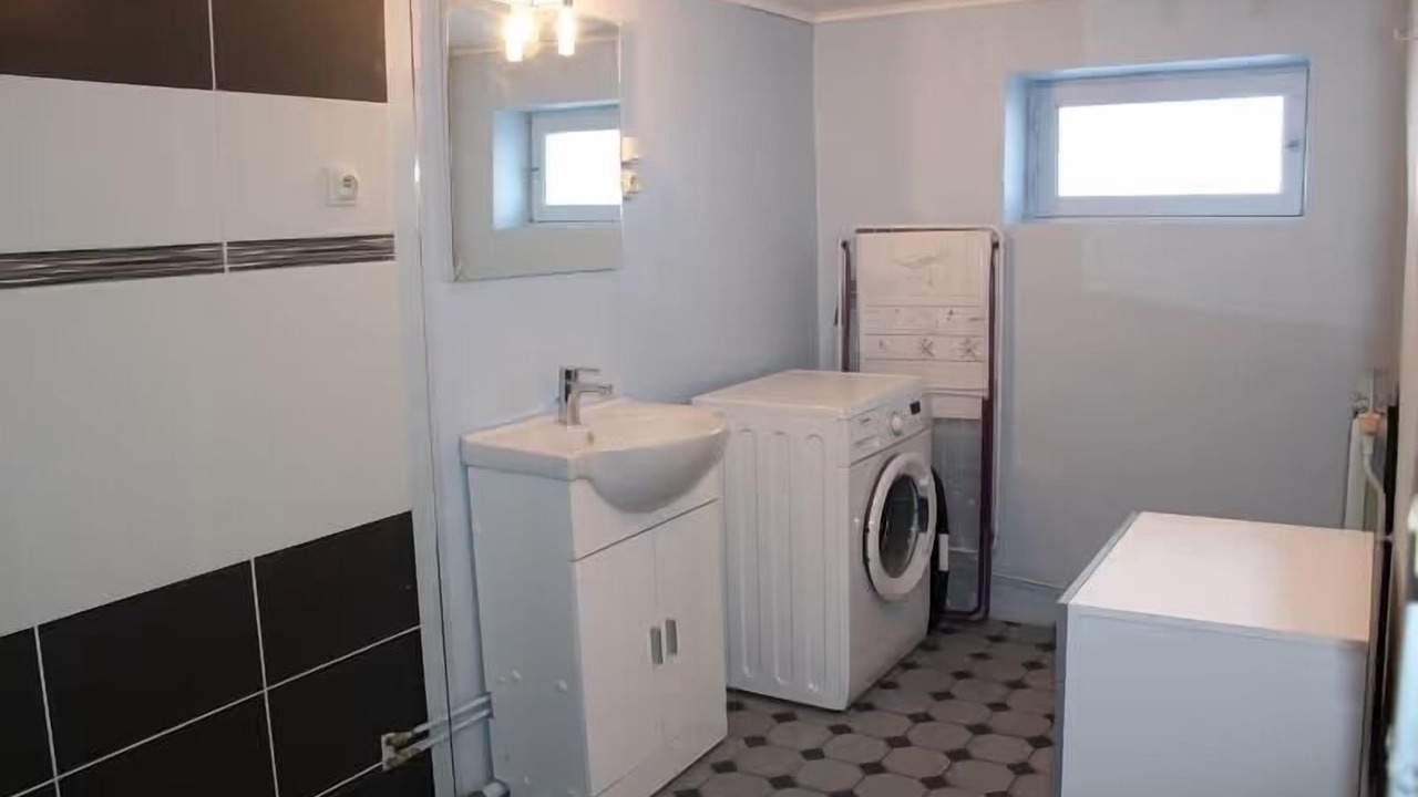 Photo of Bathroom in Sommant