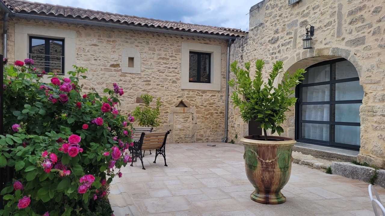 Photo of Patio Balcony in Solerieux