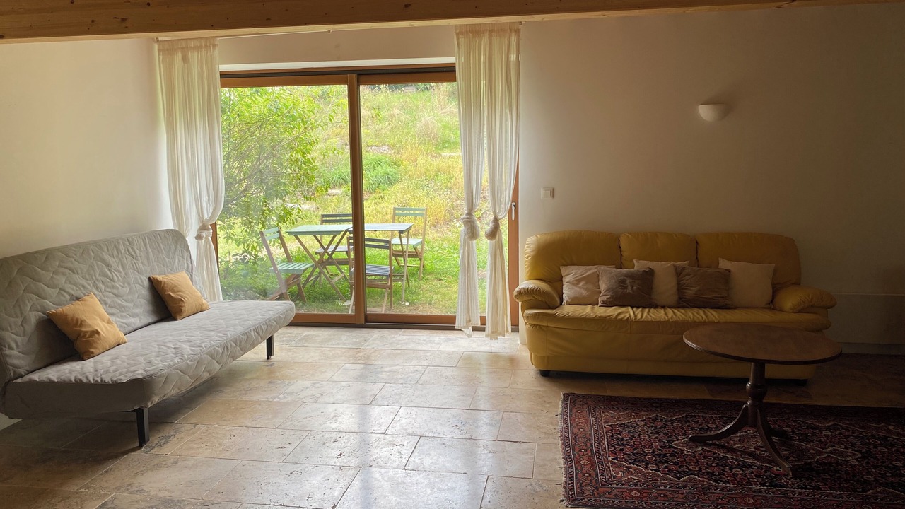 Photo of Livingroom in Chaumard