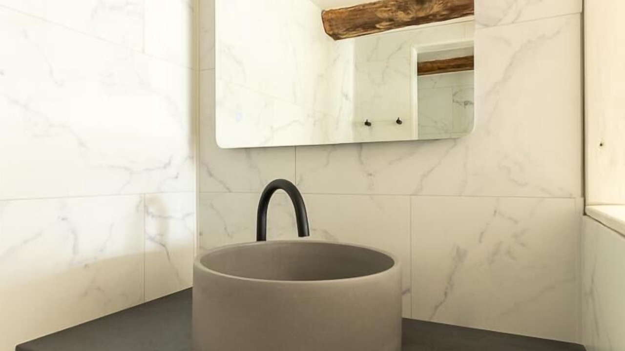 Photo of Bathroom in Job