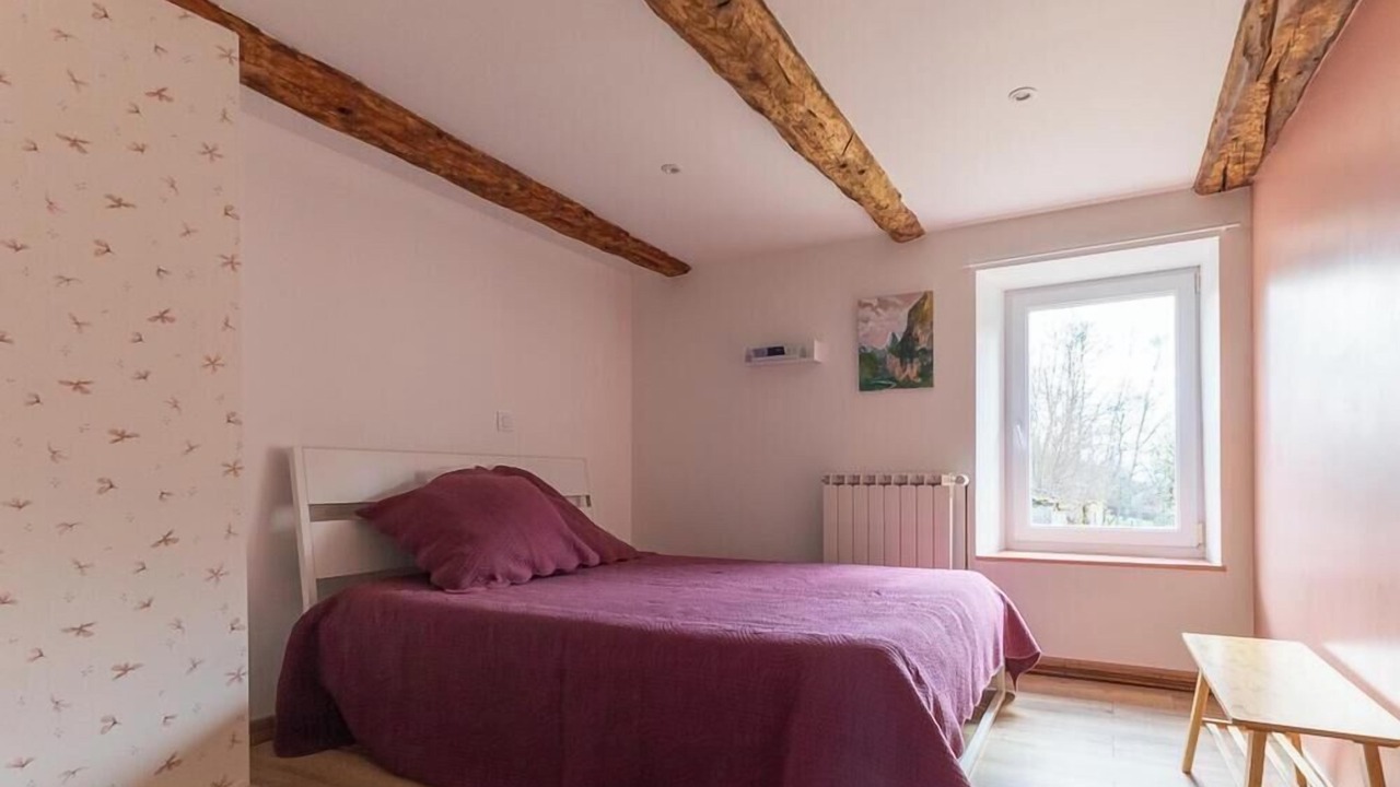 Photo of Bedroom in Job
