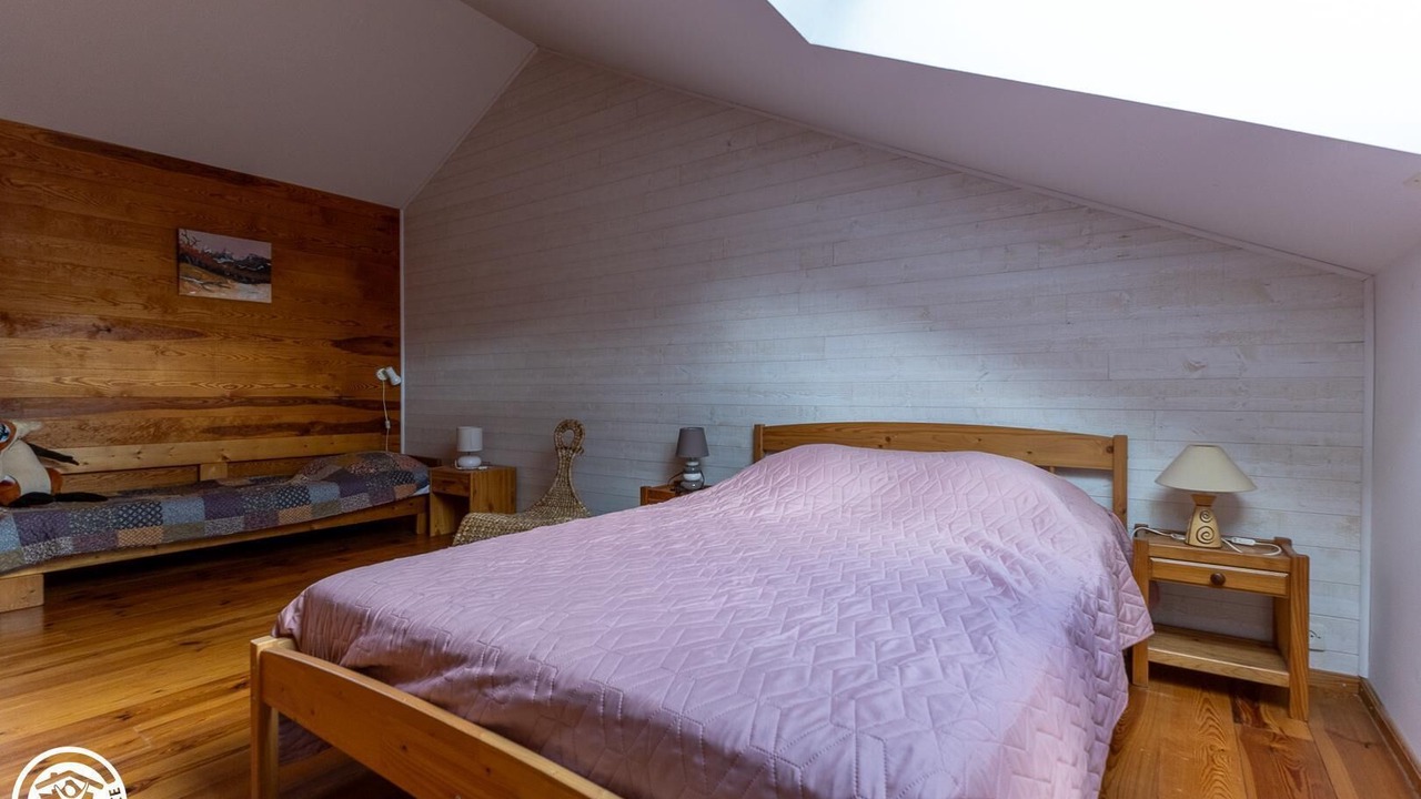 Photo of Bedroom in Job