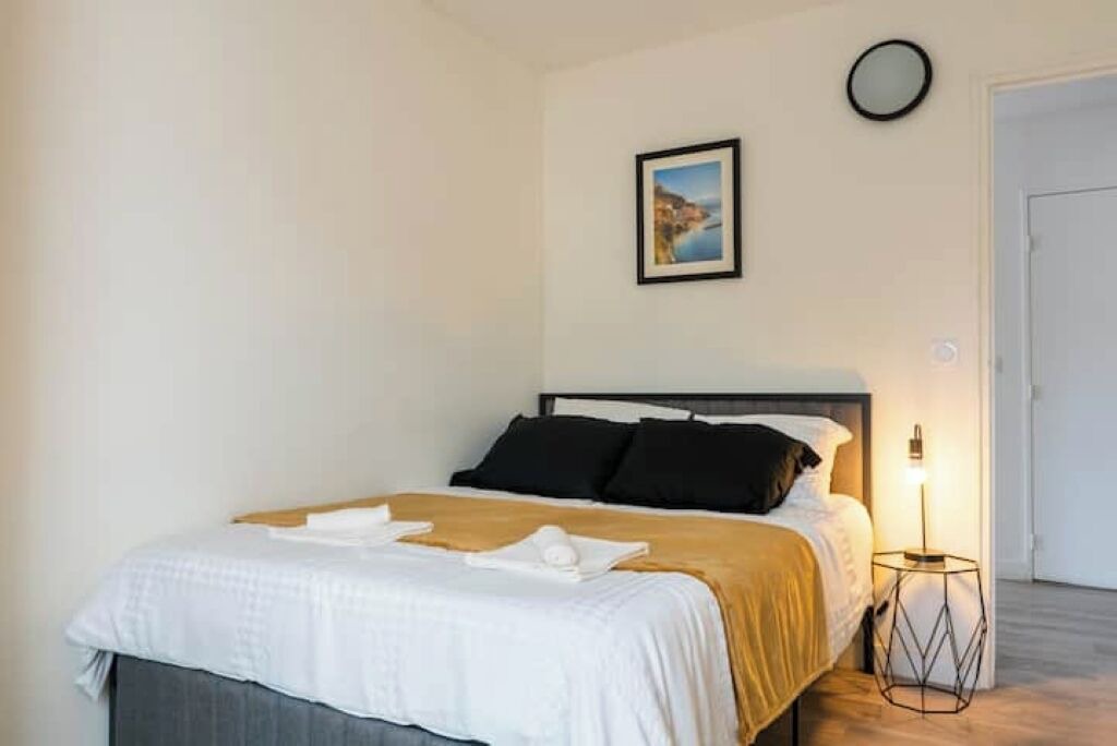 Photo of Bedroom in Courcouronnes