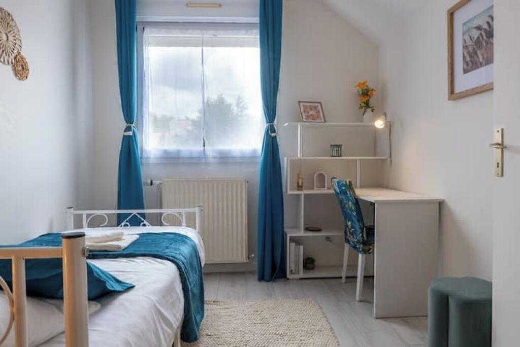 Photo of Bedroom in Courcouronnes