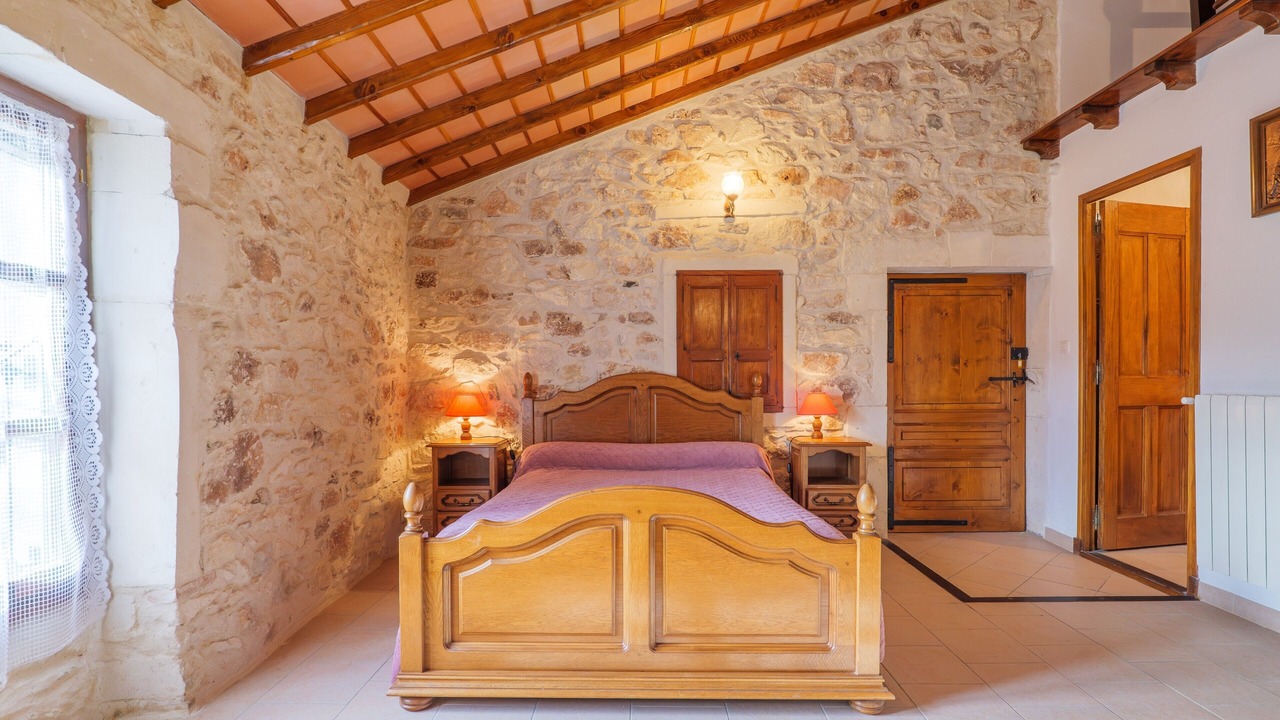 Photo of Bedroom in La Garde-Adhemar