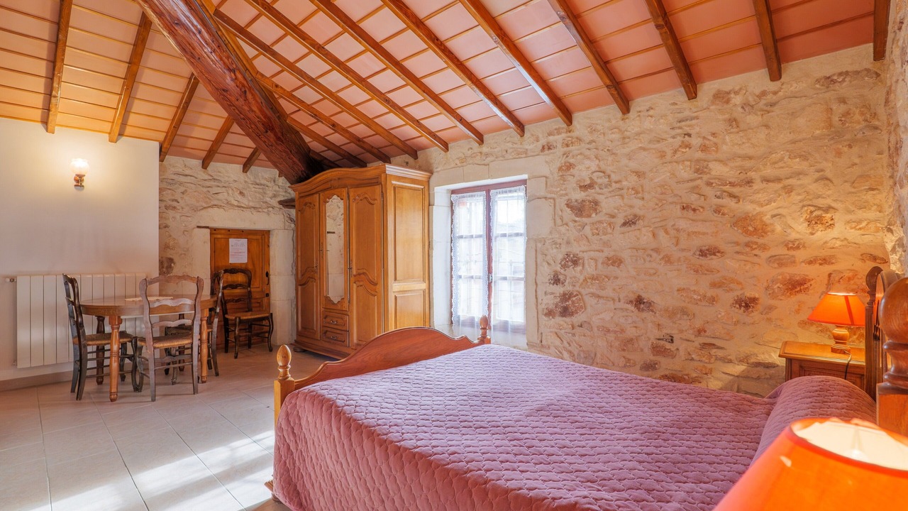Photo of Bedroom in La Garde-Adhemar