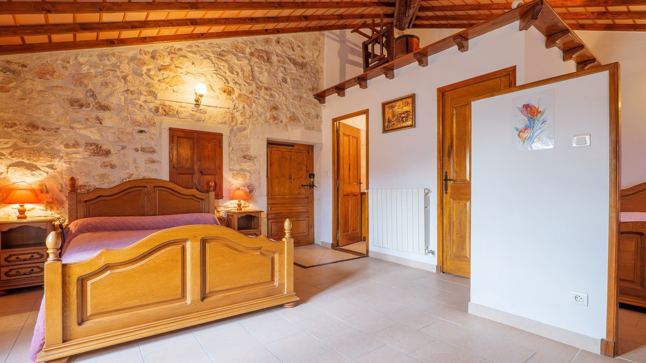 Photo of Bedroom in La Garde-Adhemar