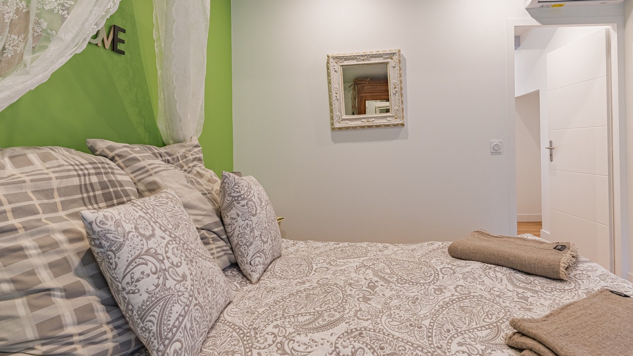 Photo of Bedroom in Puget
