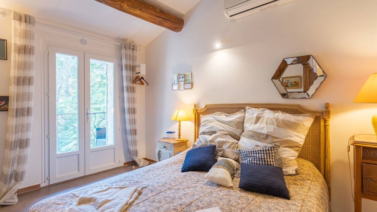 Photo of Bedroom in Puget