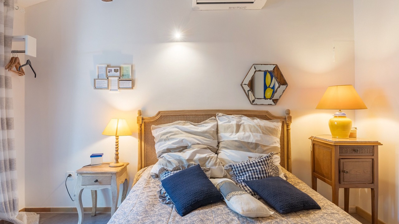 Photo of Bedroom in Puget